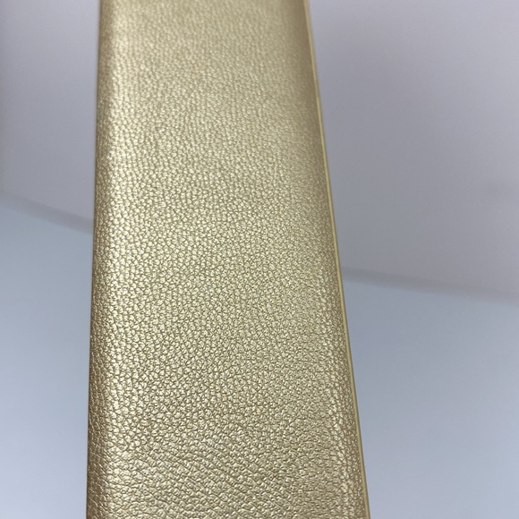 Vince Camuto gold belt with pearl and rhinestone accents on gold buckle NWT! - Picture 8 of 9